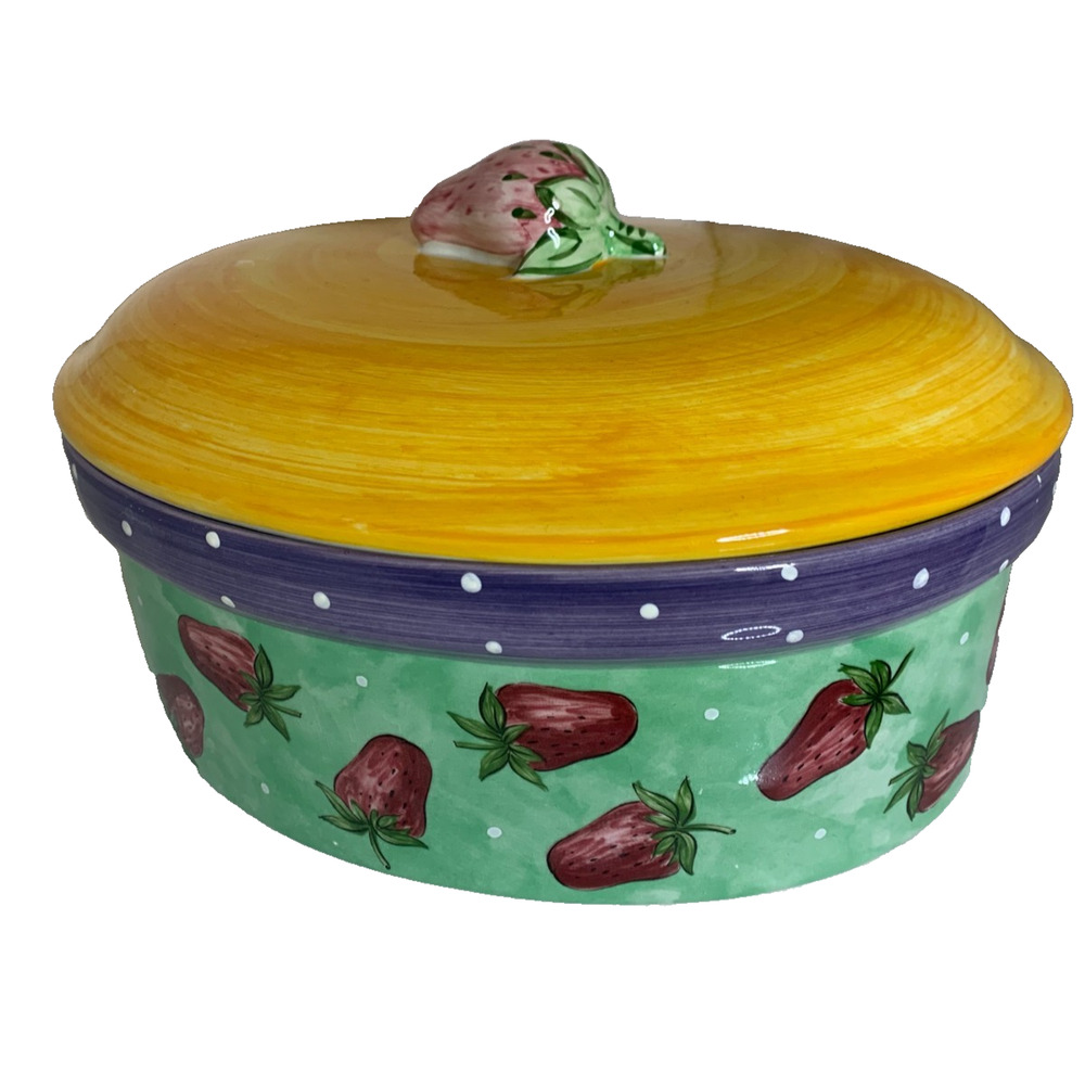 Essex Collection Fruit-Punch Strawberries 3 Quart Covered Casserole 12x11x6